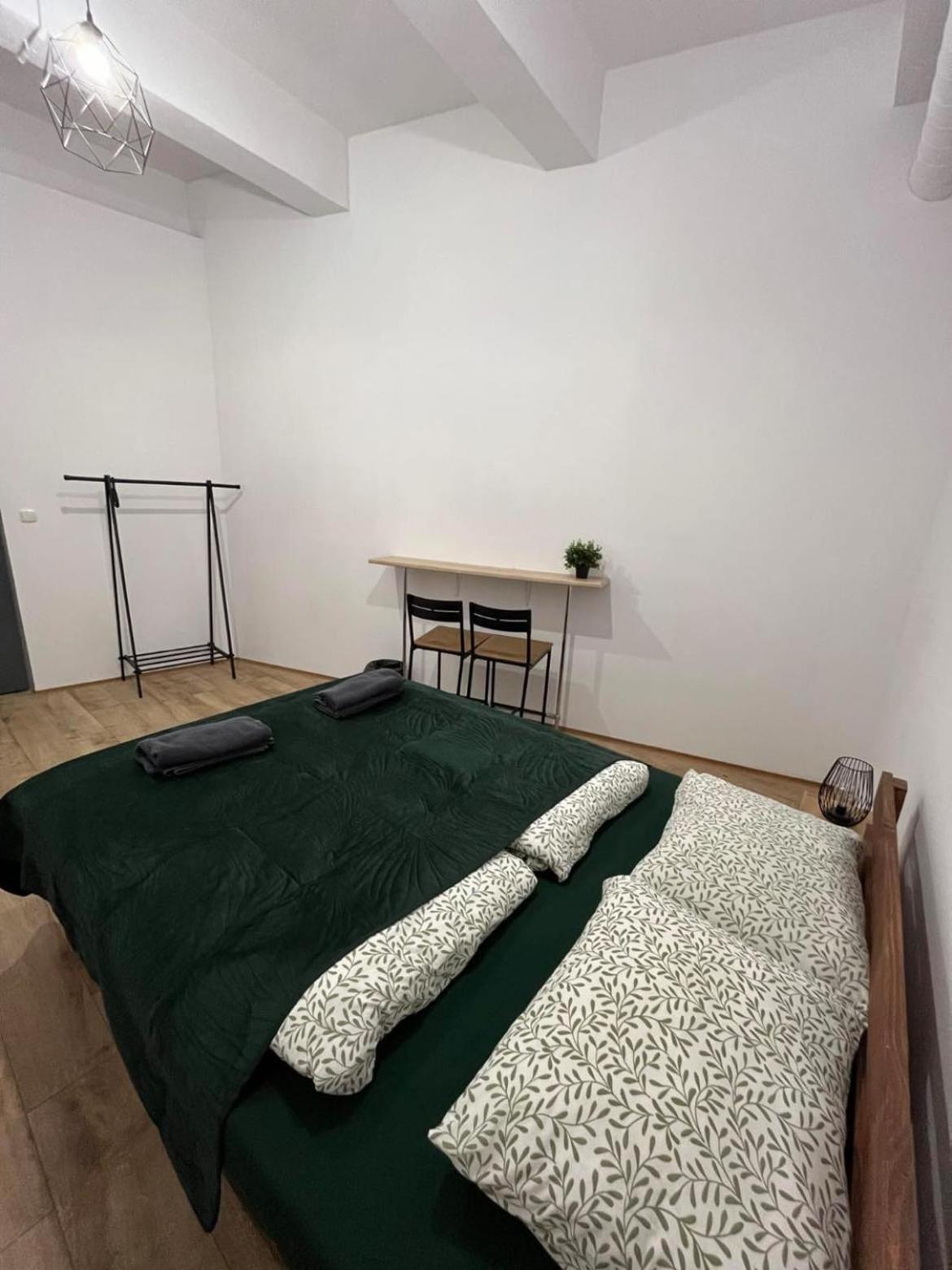 Nice Room In Old Town Krakow Exterior photo